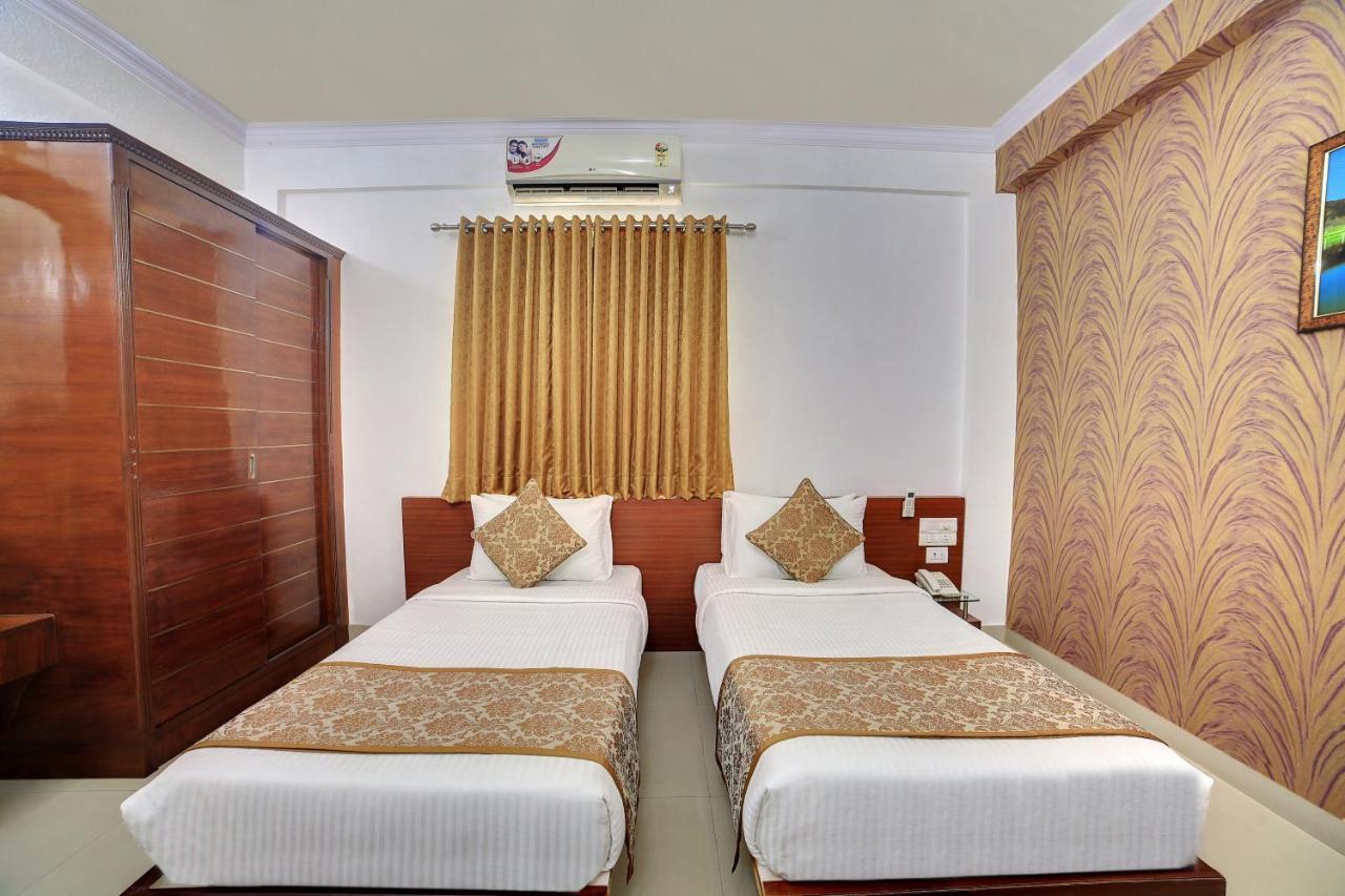Hotel Voyagers 99 Bangalore Extérieur photo