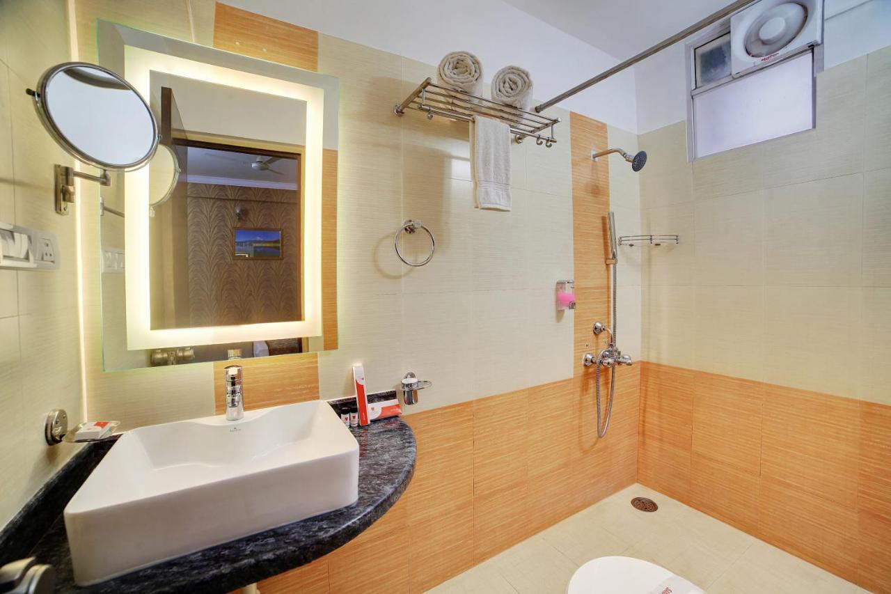 Hotel Voyagers 99 Bangalore Extérieur photo