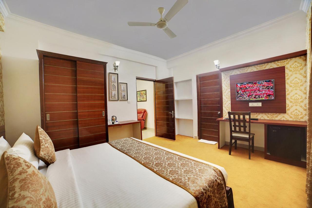 Hotel Voyagers 99 Bangalore Extérieur photo