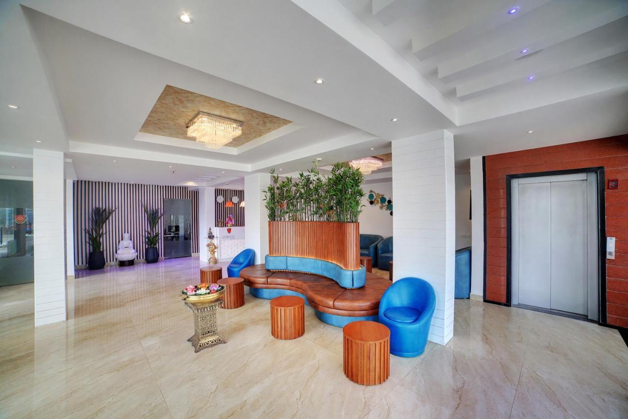 Hotel Voyagers 99 Bangalore Extérieur photo