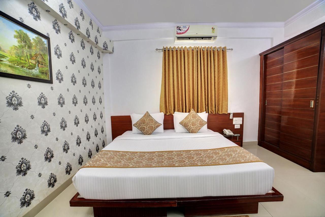 Hotel Voyagers 99 Bangalore Extérieur photo