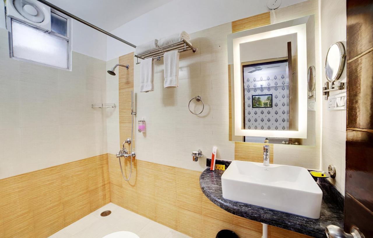 Hotel Voyagers 99 Bangalore Extérieur photo