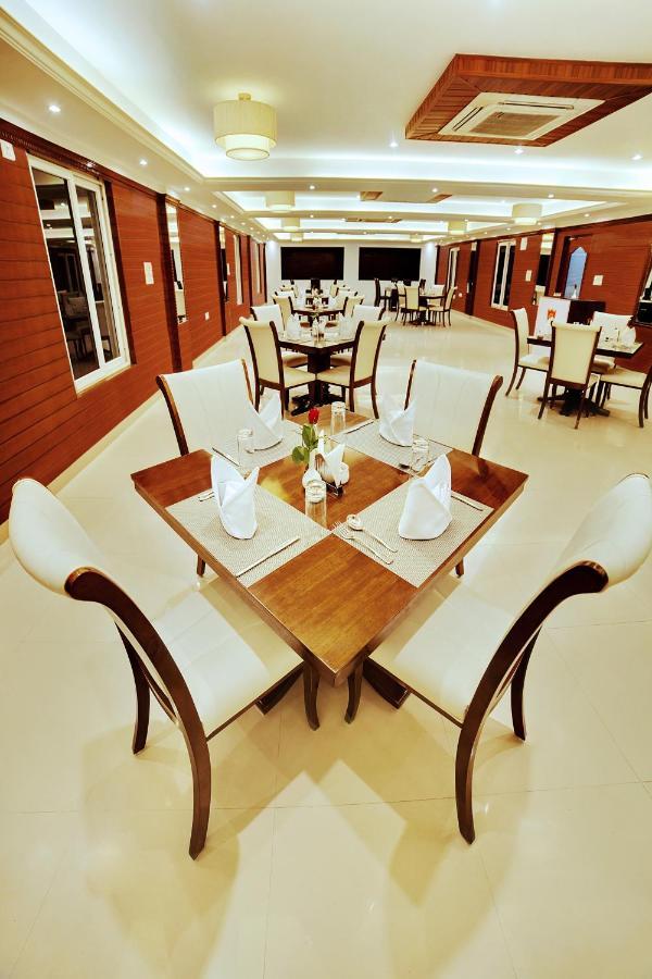 Hotel Voyagers 99 Bangalore Extérieur photo