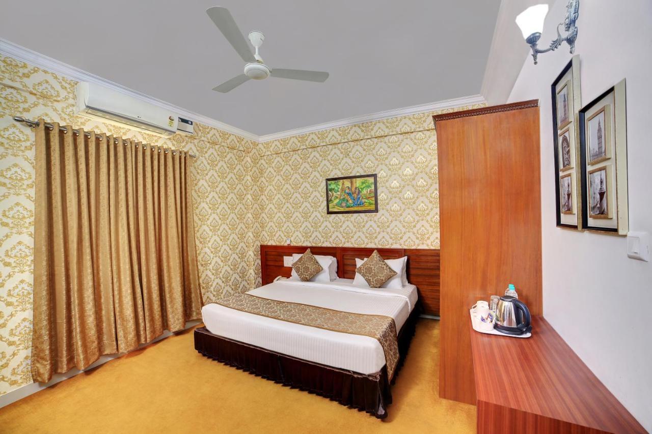 Hotel Voyagers 99 Bangalore Extérieur photo